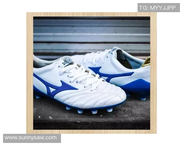 守门员足球鞋的选择与技巧解析助你在比赛中大放异彩